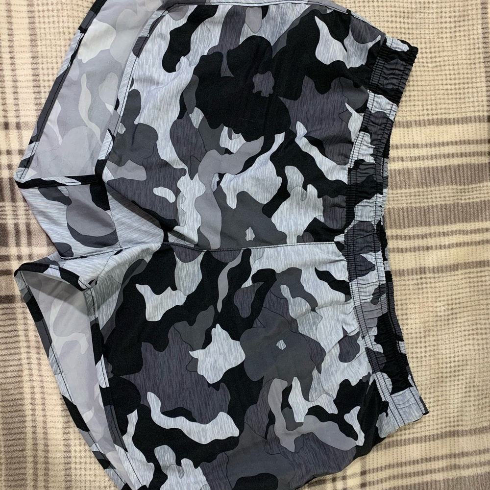 Camo active shorts